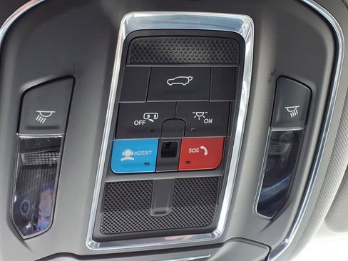 Used 2023 Jeep Grand Cherokee L Limited image 27