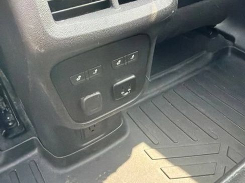 Used 2018 Chevrolet Equinox Premier AWD/4WD image 14