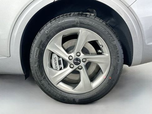 Certified 2026 Genesis GV70 2.5T Advanced AWD/4WD image 23