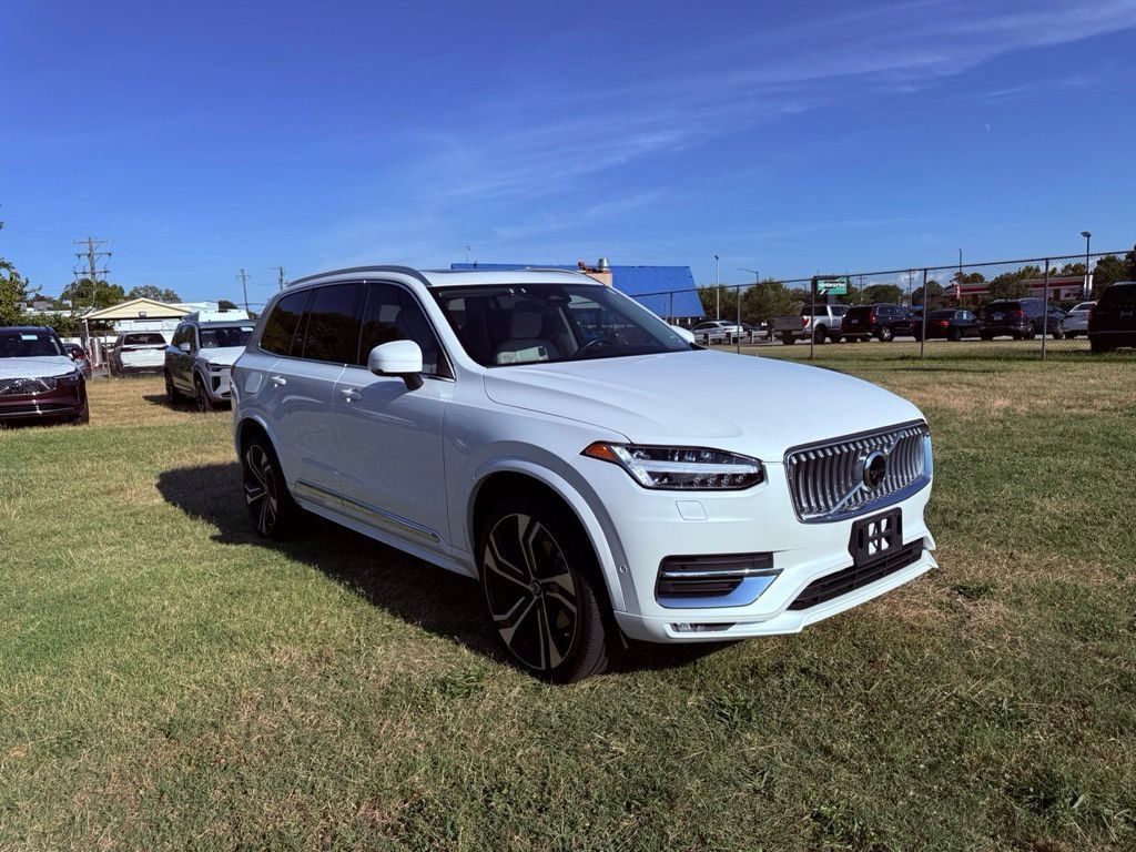 Used 2025 Volvo XC90 B5 Ultra w/ Lounge Package AWD/4WD image 6