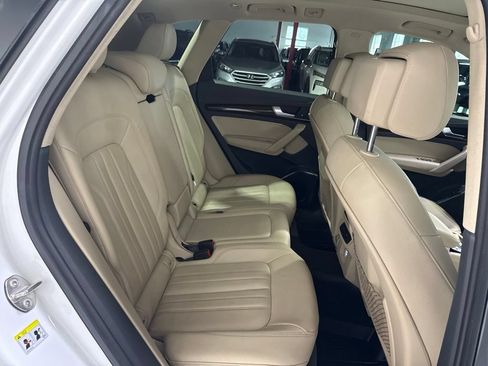 Used 2020 Audi Q5 2.0T Premium AWD/4WD image 38