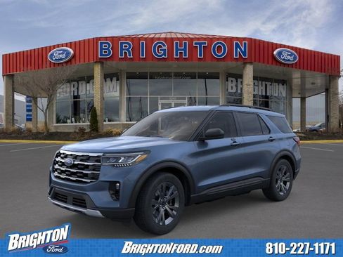 Used 2026 Ford Explorer Active w/ Active Comfort Package AWD/4WD image 3