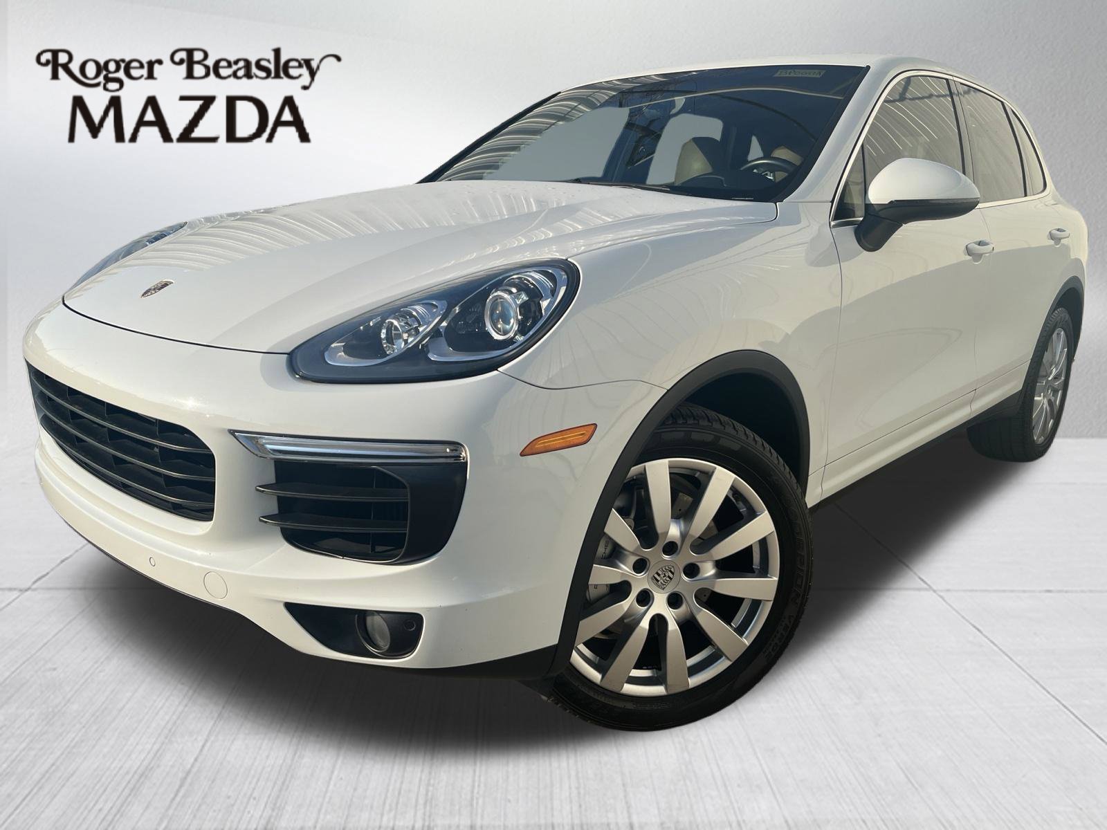 Used 2017 Porsche Cayenne S AWD/4WD image 1