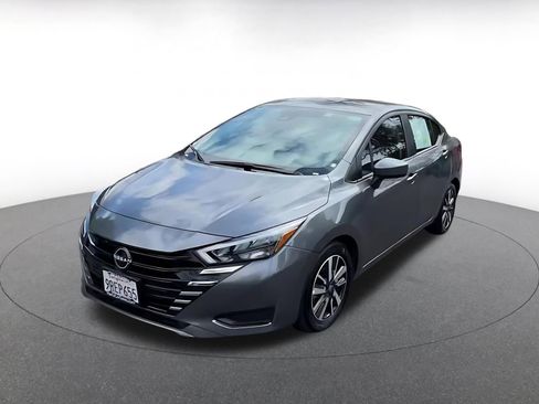 Used 2025 Nissan Versa SV FWD image 7