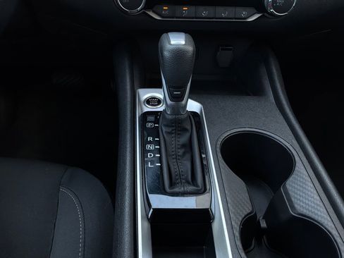 Used 2025 Nissan Altima 2.5 SV FWD image 23