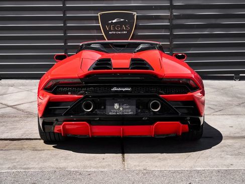 Used 2023 Lamborghini Huracan EVO RWD image 20
