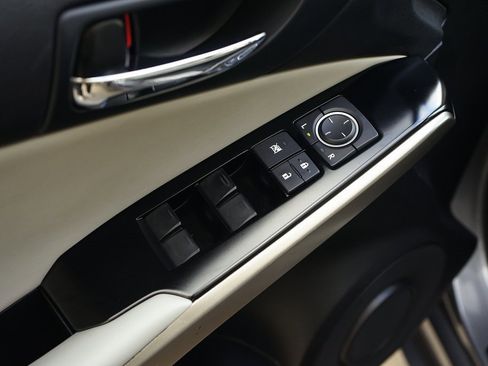 Used 2014 Lexus IS 350 image 18