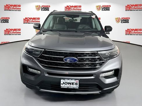 Used 2021 Ford Explorer XLT w/ Equipment Group 202A AWD/4WD image 12
