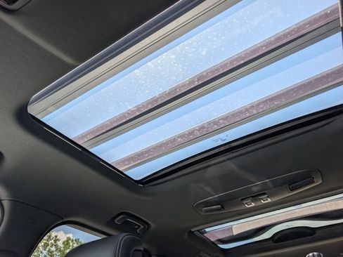 New 2026 Land Rover Discovery S AWD/4WD image 20