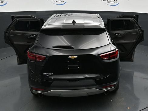 Used 2023 Chevrolet Blazer LT FWD image 35