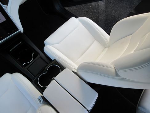 Used 2017 Tesla Model X P100D image 17