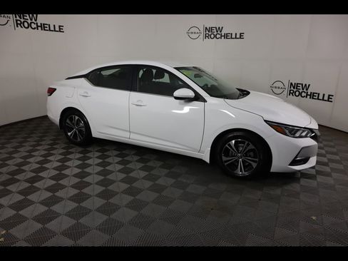 Certified 2022 Nissan Sentra SV w/ Trunk Package image 3