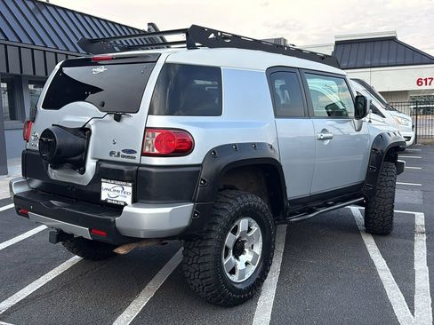 Used 2008 Toyota FJ Cruiser 4WD image 3