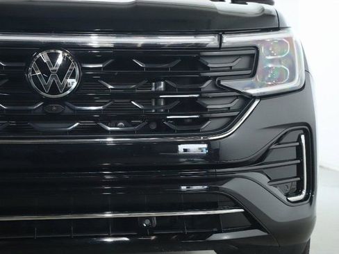 Used 2024 Volkswagen Atlas SEL Premium R-Line image 7