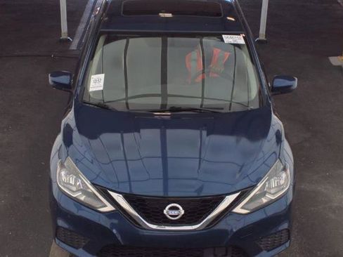 Used 2019 Nissan Sentra SV w/ Special Edition Package FWD image 3