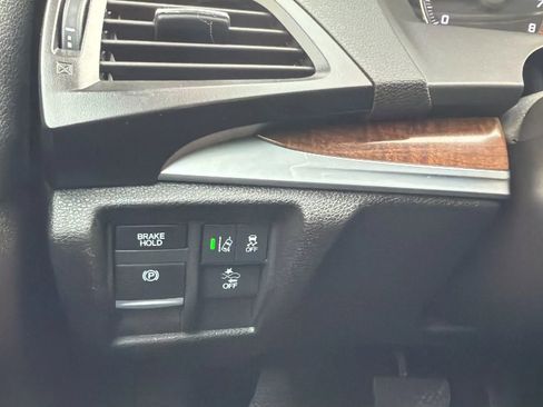 Used 2020 Acura MDX SH-AWD image 15
