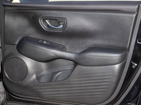 Certified 2023 Honda HR-V LX image 13