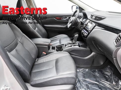 Used 2022 Nissan Rogue Sport SL w/ Premium Package AWD/4WD image 23