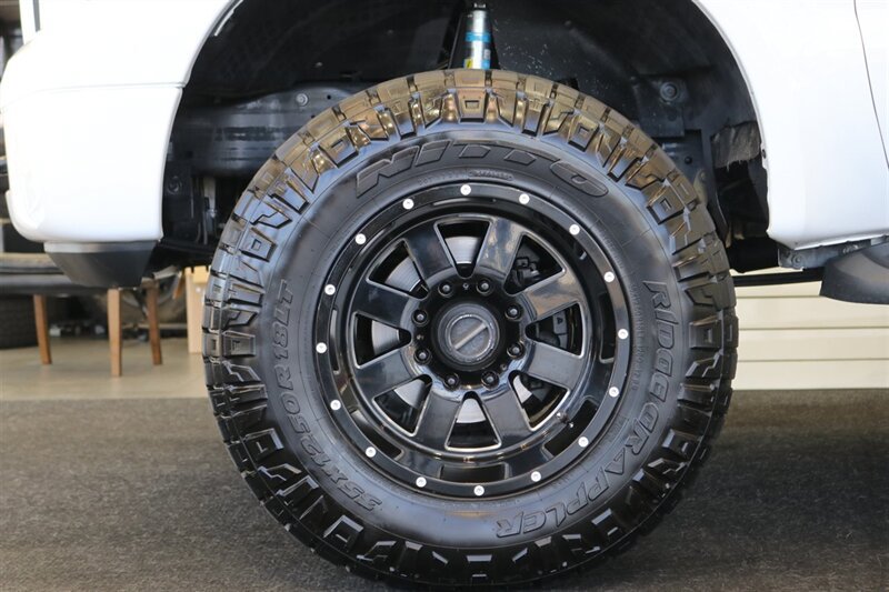 Used 2005 Ford Excursion XLT AWD/4WD image 26