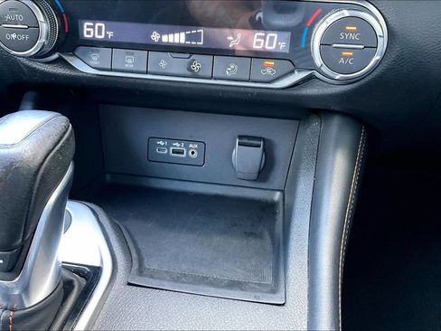 Used 2022 Nissan Sentra SR w/ Electronics Package FWD image 15