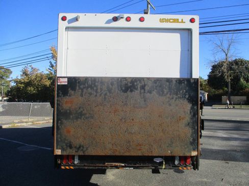 Used 2019 Ford E-450 and Econoline 450 Super Duty image 3