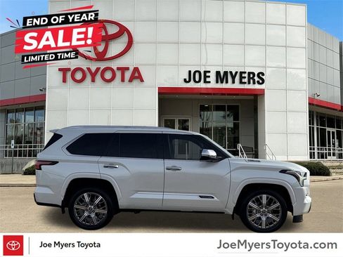 Used 2024 Toyota Sequoia Capstone image 4