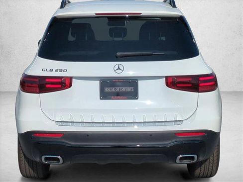 New 2026 Mercedes-Benz GLB 250 image 8