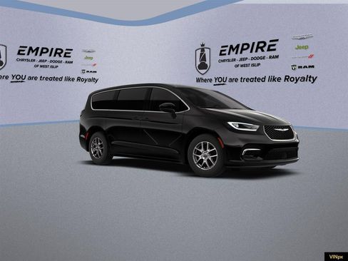 New 2026 Chrysler Pacifica Select image 13