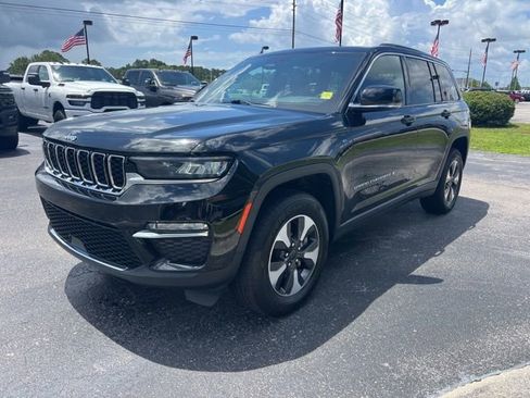 Used 2024 Jeep Grand Cherokee Limited 4xe AWD/4WD image 4