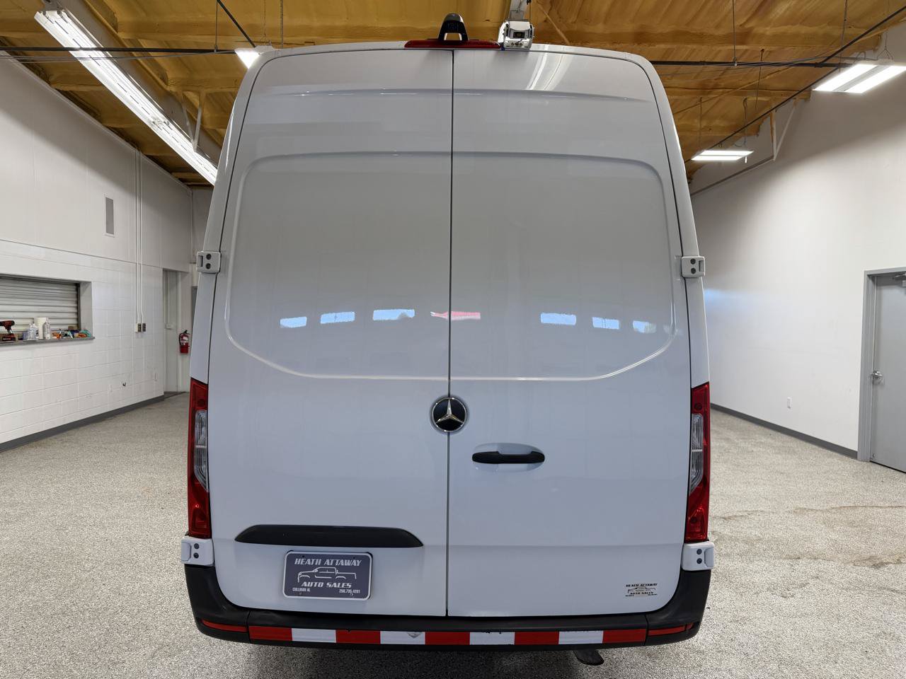 Used 2020 Mercedes-Benz Sprinter 2500 w/ Driver Convenience Package image 6