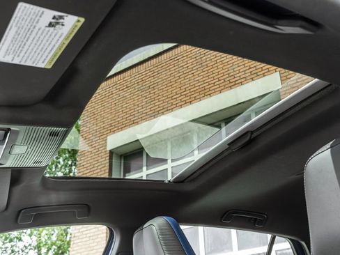 Used 2024 Volkswagen Golf R image 11