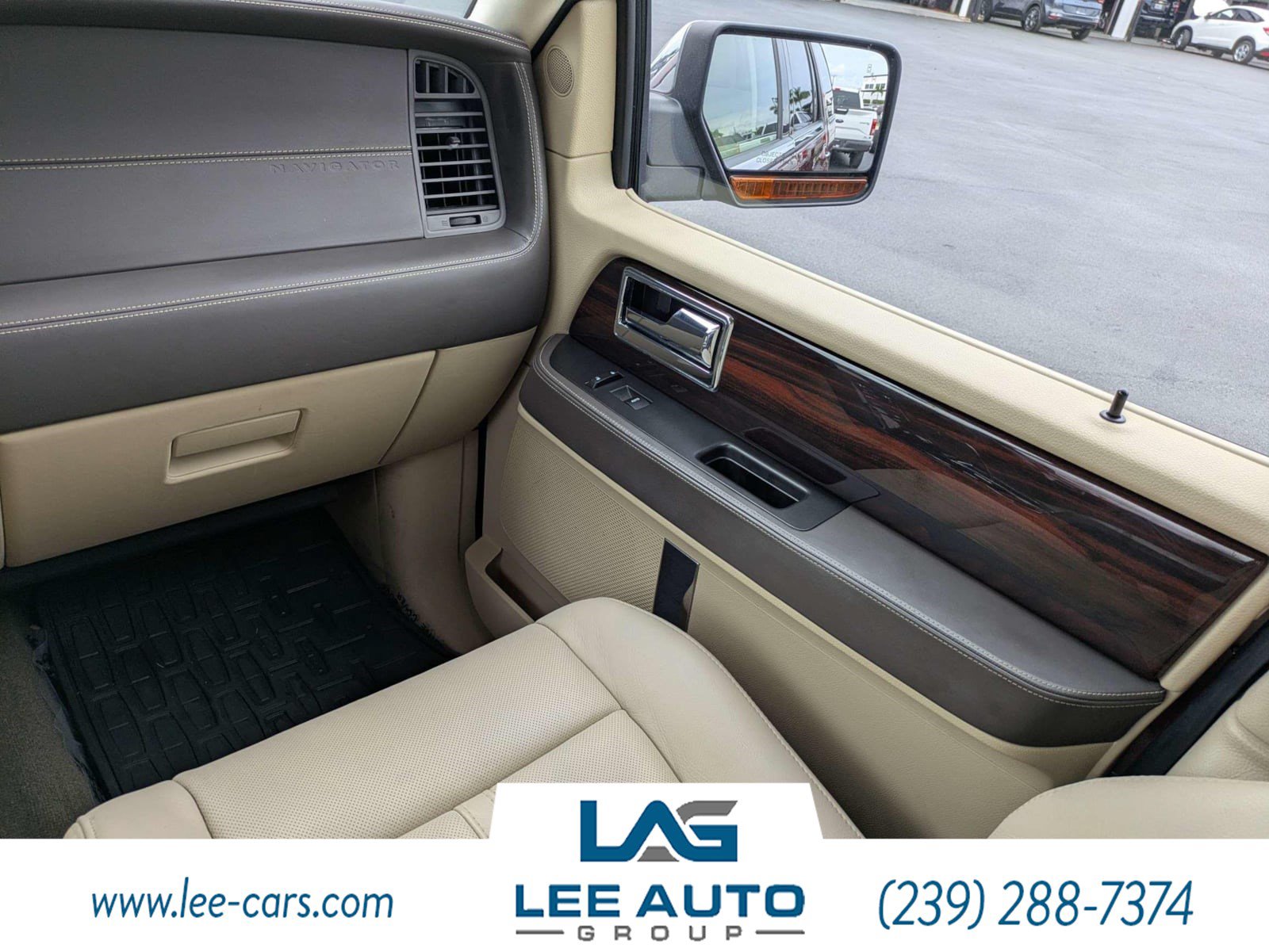 Used 2015 Lincoln Navigator 4WD w/ Equipment Group 101A Reserve image 16