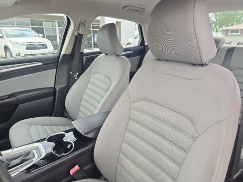 Used 2015 Ford Fusion S FWD image 11