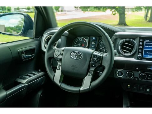 Used 2023 Toyota Tacoma TRD Off-Road w/ Technology Package AWD/4WD image 19