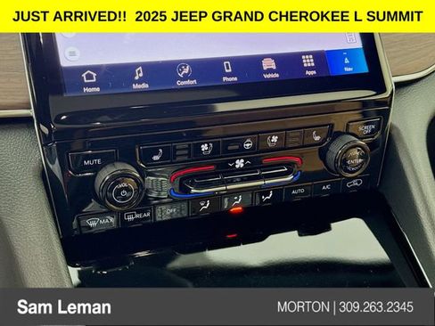 New 2025 Jeep Grand Cherokee L Summit w/ Luxury Tech Group V image 16