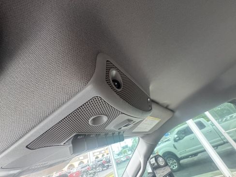 Used 2017 Ford F250 Lariat w/ Chrome Package AWD/4WD image 16