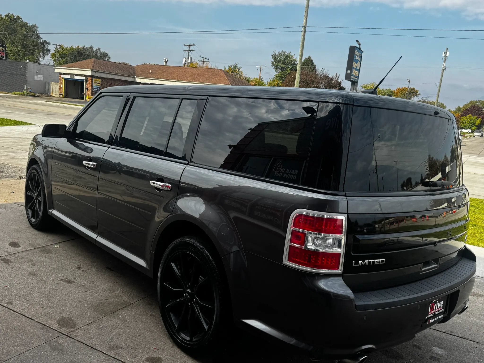 Used 2019 Ford Flex Limited w/ Limited Appearance Package AWD/4WD image 4