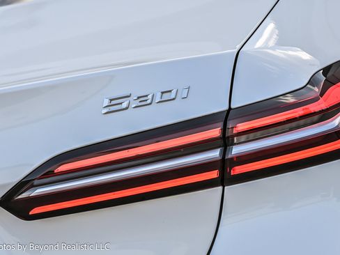 Used 2024 BMW 530i xDrive image 16