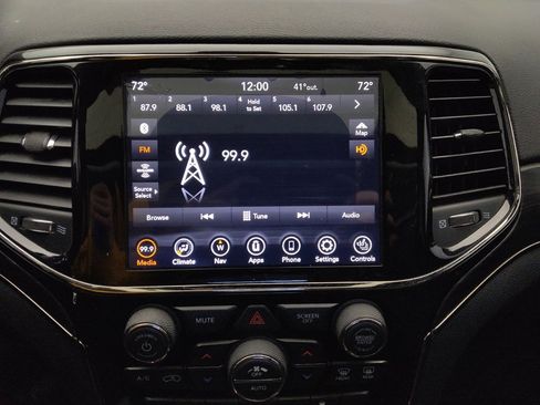 Used 2020 Jeep Grand Cherokee Limited X image 25