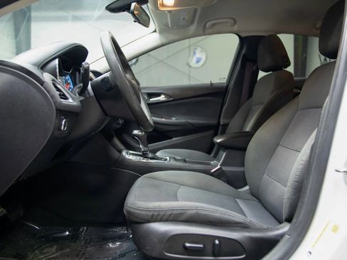 Used 2017 Chevrolet Cruze LT w/ Convenience Package image 22