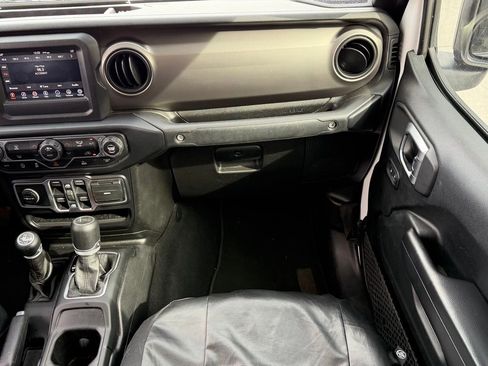 Used 2020 Jeep Gladiator Sport w/ Quick Order Package 24S image 17