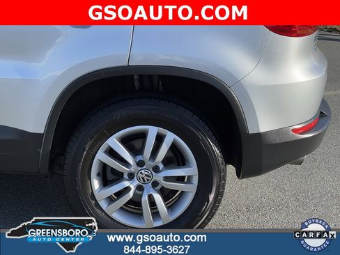 Used 2017 Volkswagen Tiguan S image 33
