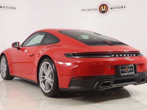 Used 2025 Porsche 911 Carrera RWD image 4