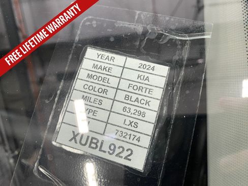 Used 2024 Kia Forte LXS FWD image 32