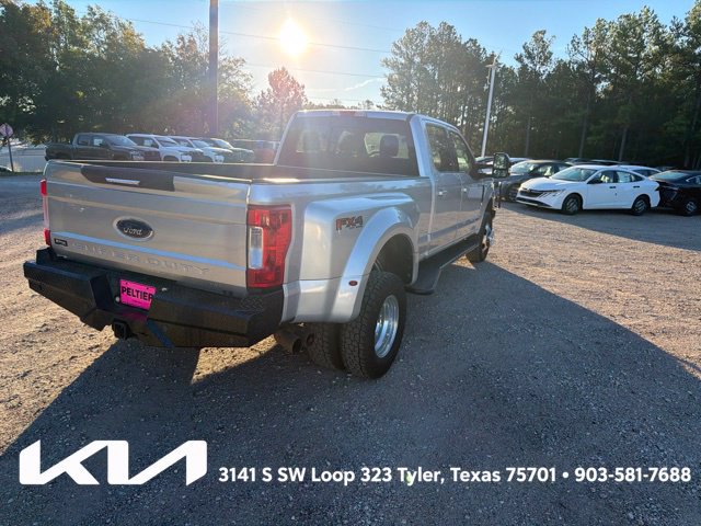 Used 2018 Ford F350 Lariat w/ Lariat Value Package AWD/4WD image 13
