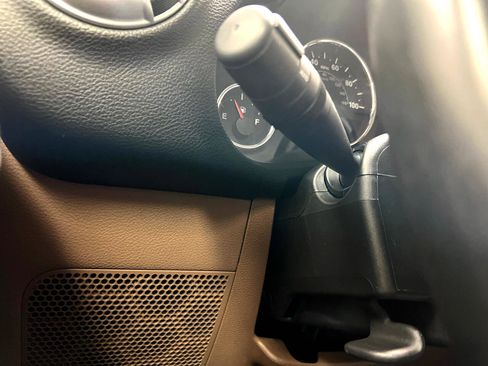 Used 2017 Jeep Wrangler Unlimited Sahara w/ Connectivity Group image 25