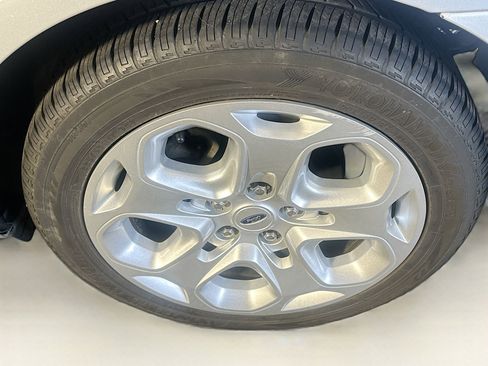 Used 2011 Ford Fusion SE w/ 202A Rapid Spec Order Code FWD image 11