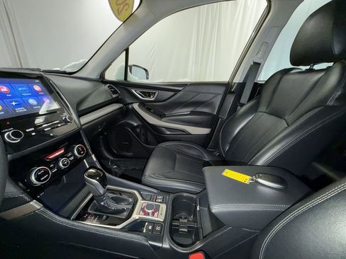 Used 2022 Subaru Forester Limited image 21
