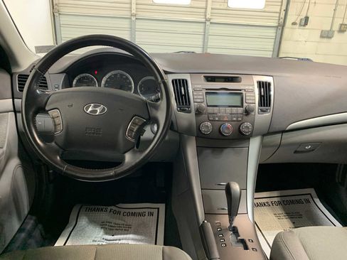 Used 2010 Hyundai Sonata SE image 4