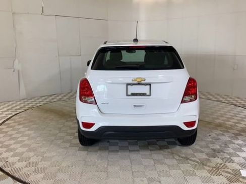 Used 2019 Chevrolet Trax LS FWD image 7